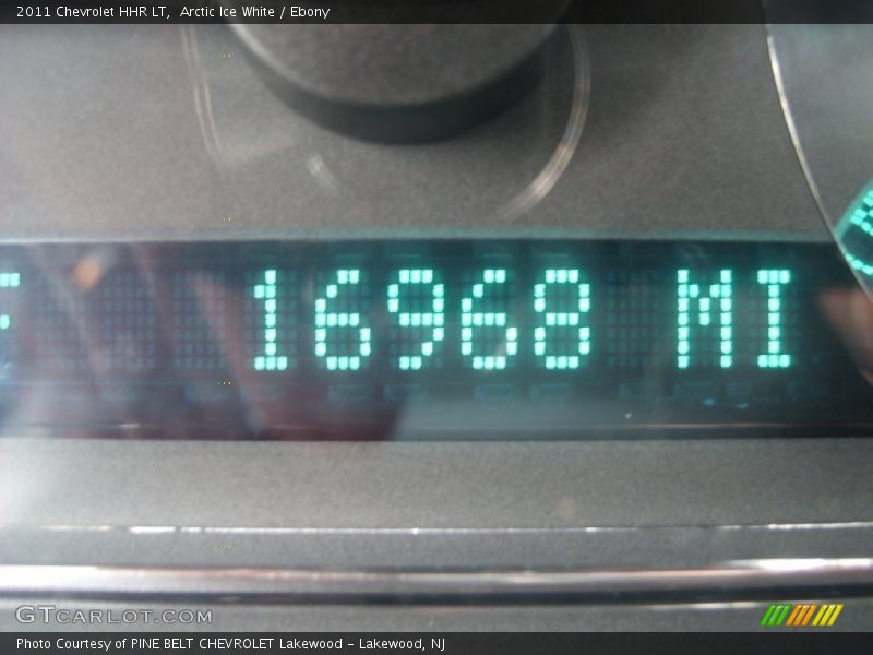 Arctic Ice White / Ebony 2011 Chevrolet HHR LT