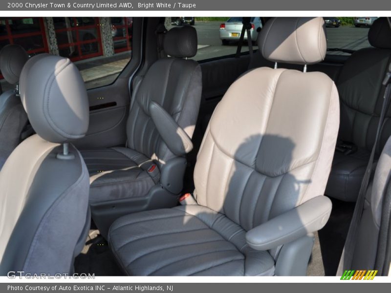 Bright White / Taupe 2000 Chrysler Town & Country Limited AWD