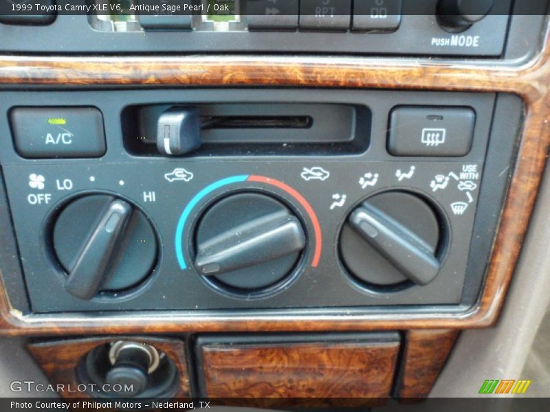 Antique Sage Pearl / Oak 1999 Toyota Camry XLE V6