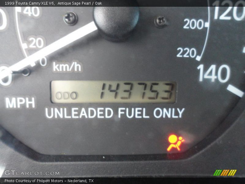 Antique Sage Pearl / Oak 1999 Toyota Camry XLE V6