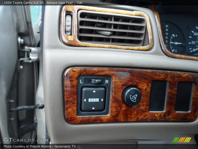 Antique Sage Pearl / Oak 1999 Toyota Camry XLE V6