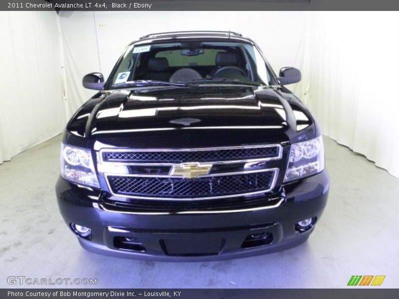 Black / Ebony 2011 Chevrolet Avalanche LT 4x4