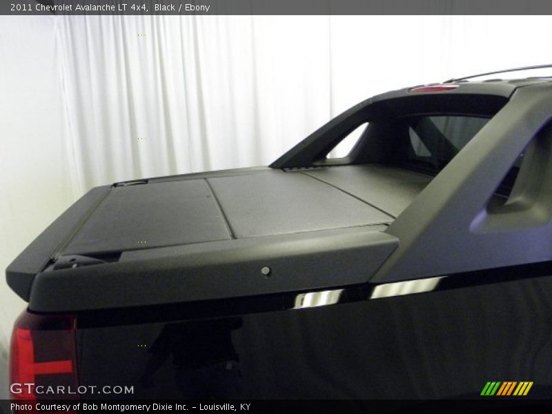 Black / Ebony 2011 Chevrolet Avalanche LT 4x4