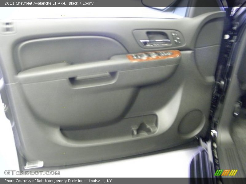 Black / Ebony 2011 Chevrolet Avalanche LT 4x4