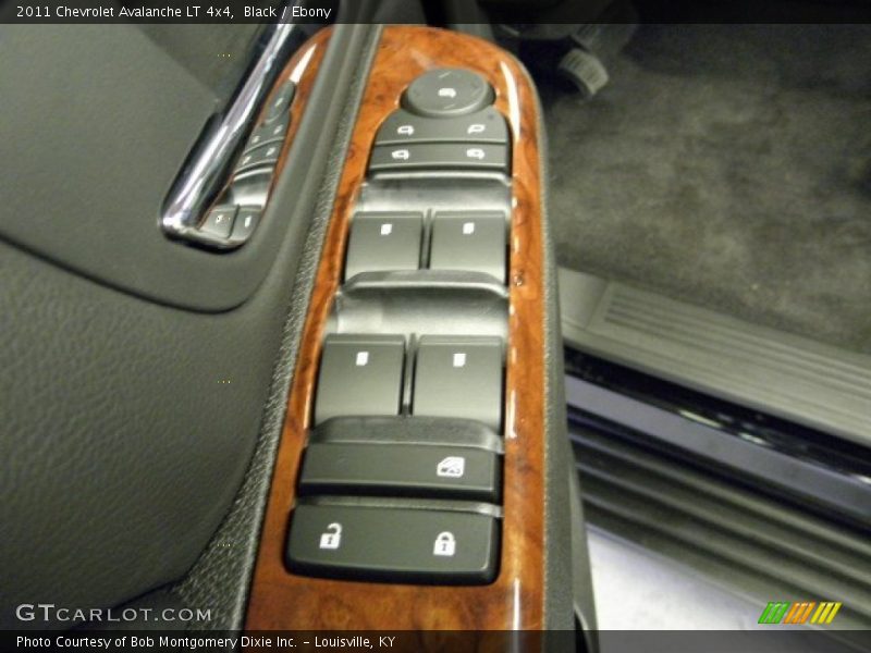 Black / Ebony 2011 Chevrolet Avalanche LT 4x4