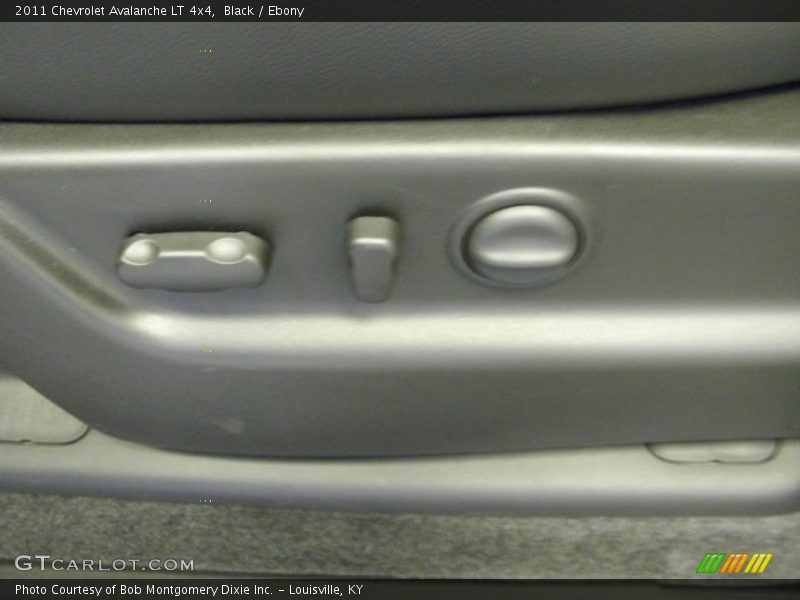 Black / Ebony 2011 Chevrolet Avalanche LT 4x4