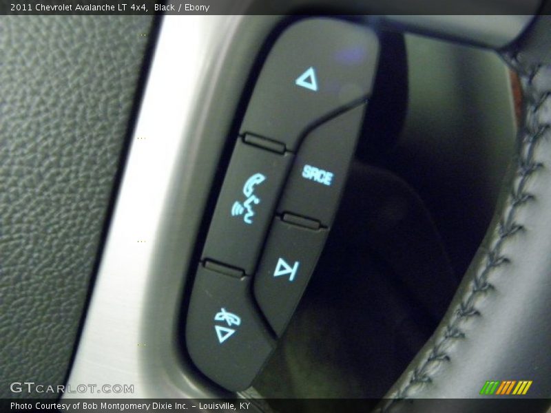 Black / Ebony 2011 Chevrolet Avalanche LT 4x4