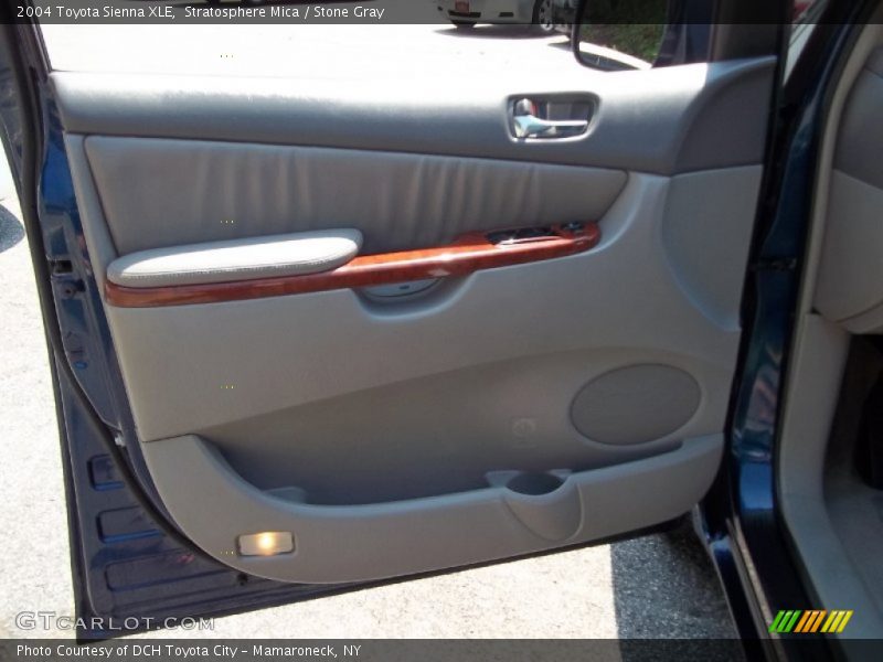 Stratosphere Mica / Stone Gray 2004 Toyota Sienna XLE