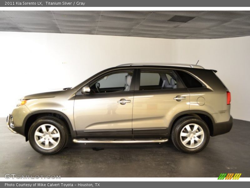 Titanium Silver / Gray 2011 Kia Sorento LX