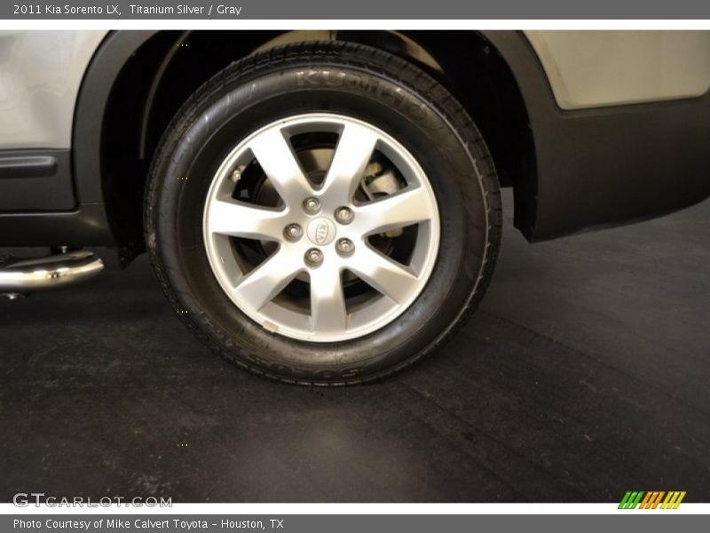 Titanium Silver / Gray 2011 Kia Sorento LX
