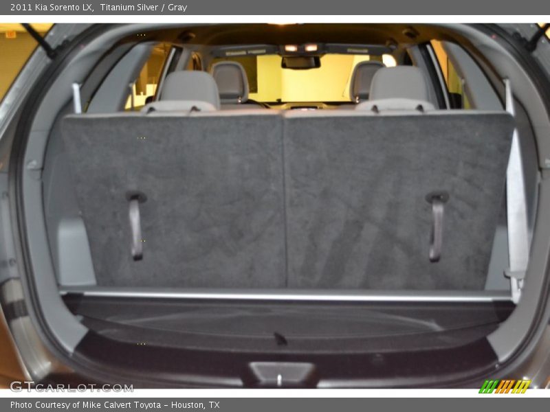 Titanium Silver / Gray 2011 Kia Sorento LX