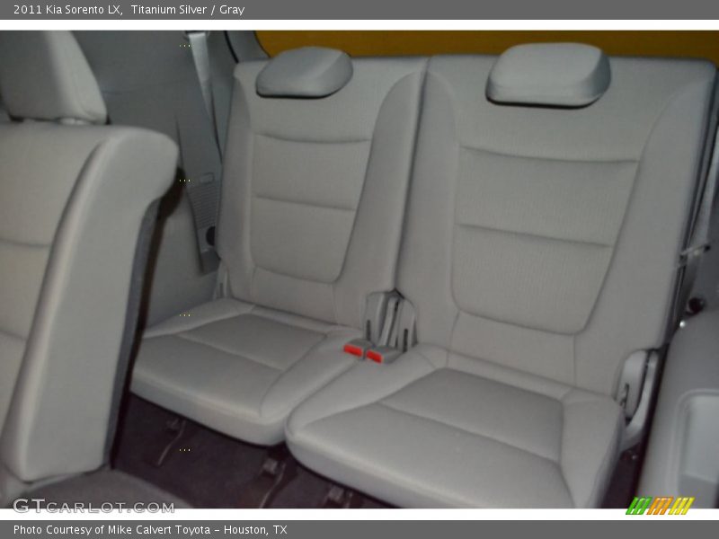 Titanium Silver / Gray 2011 Kia Sorento LX