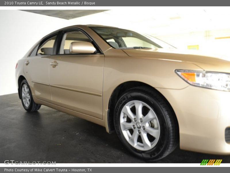 Sandy Beach Metallic / Bisque 2010 Toyota Camry LE