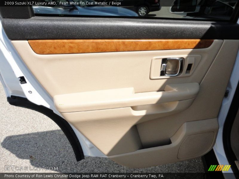 Pearl White Tri Coat Metallic / Beige 2009 Suzuki XL7 Luxury AWD