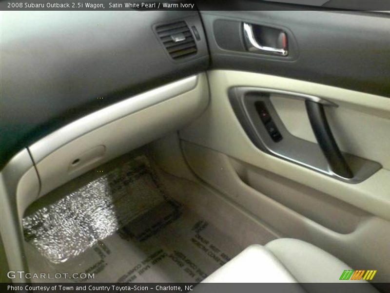 Satin White Pearl / Warm Ivory 2008 Subaru Outback 2.5i Wagon