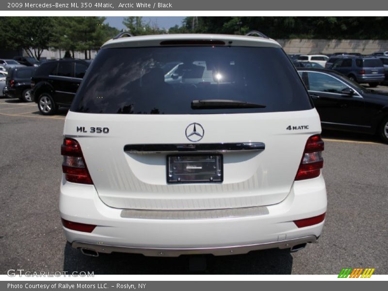 Arctic White / Black 2009 Mercedes-Benz ML 350 4Matic