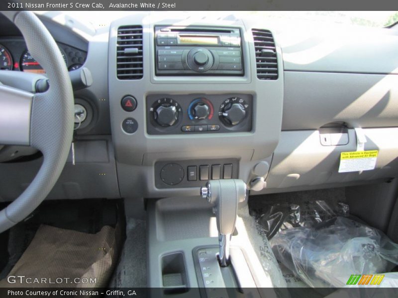 Avalanche White / Steel 2011 Nissan Frontier S Crew Cab