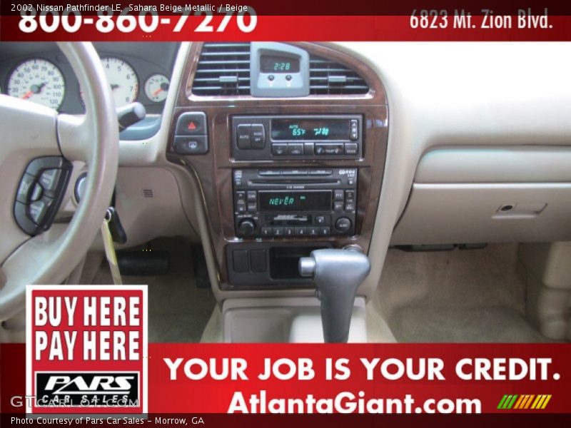 Sahara Beige Metallic / Beige 2002 Nissan Pathfinder LE