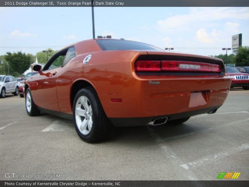 Toxic Orange Pearl / Dark Slate Gray 2011 Dodge Challenger SE