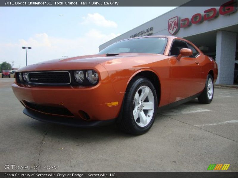 Toxic Orange Pearl / Dark Slate Gray 2011 Dodge Challenger SE