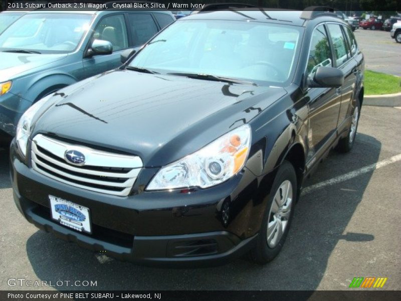 Crystal Black Silica / Warm Ivory 2011 Subaru Outback 2.5i Wagon