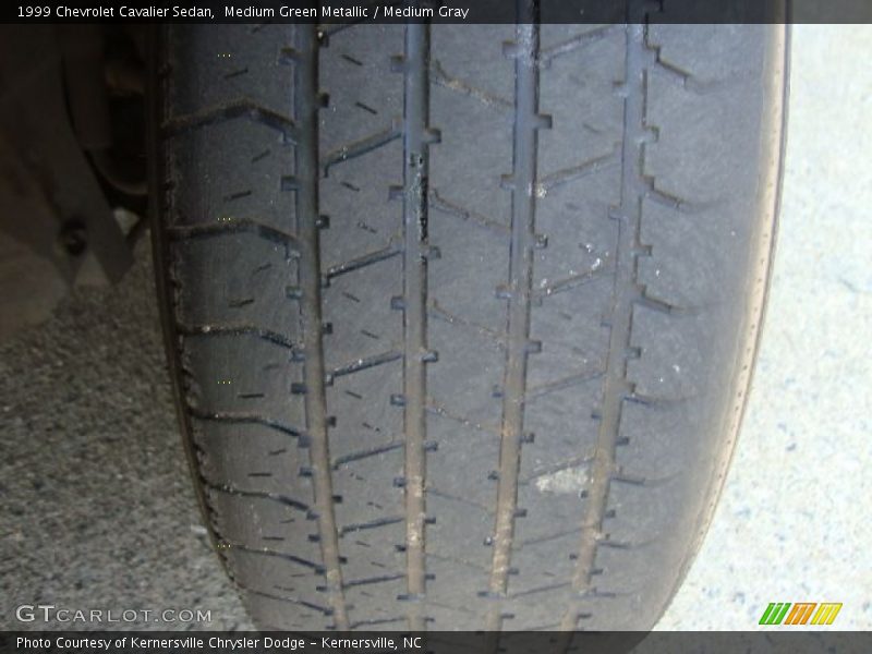 Medium Green Metallic / Medium Gray 1999 Chevrolet Cavalier Sedan