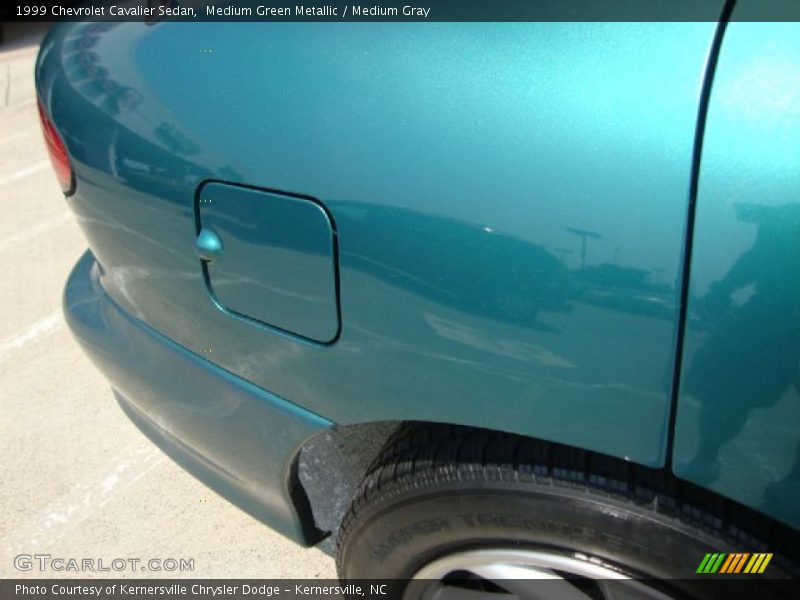 Medium Green Metallic / Medium Gray 1999 Chevrolet Cavalier Sedan