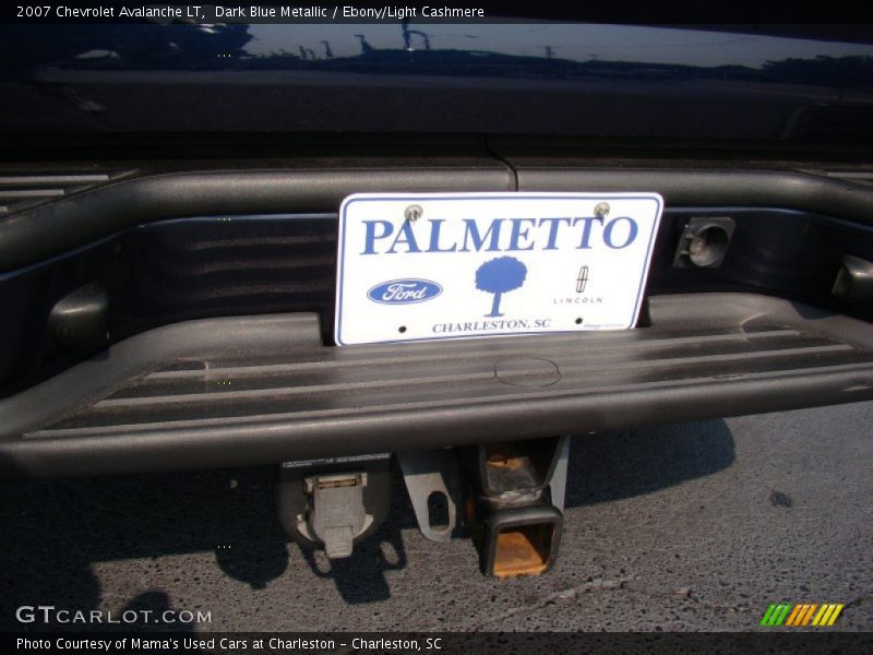 Dark Blue Metallic / Ebony/Light Cashmere 2007 Chevrolet Avalanche LT
