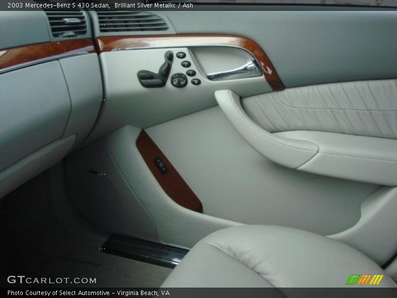 Door Panel of 2003 S 430 Sedan