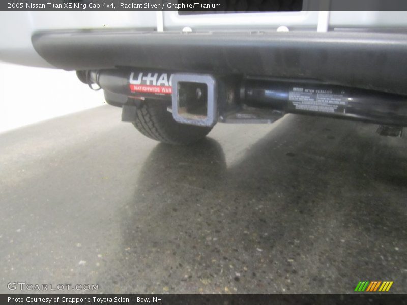 Radiant Silver / Graphite/Titanium 2005 Nissan Titan XE King Cab 4x4