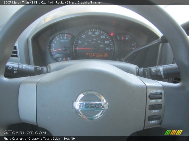 Radiant Silver / Graphite/Titanium 2005 Nissan Titan XE King Cab 4x4