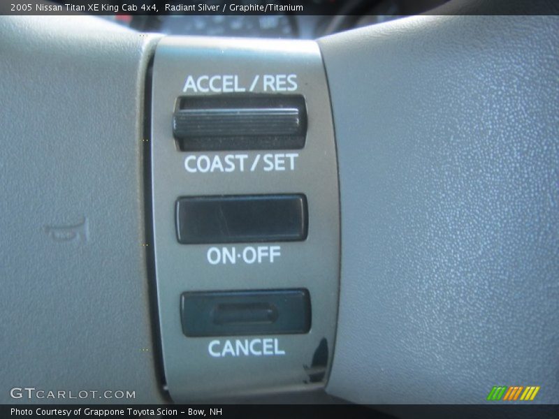 Radiant Silver / Graphite/Titanium 2005 Nissan Titan XE King Cab 4x4