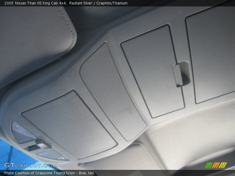 Radiant Silver / Graphite/Titanium 2005 Nissan Titan XE King Cab 4x4