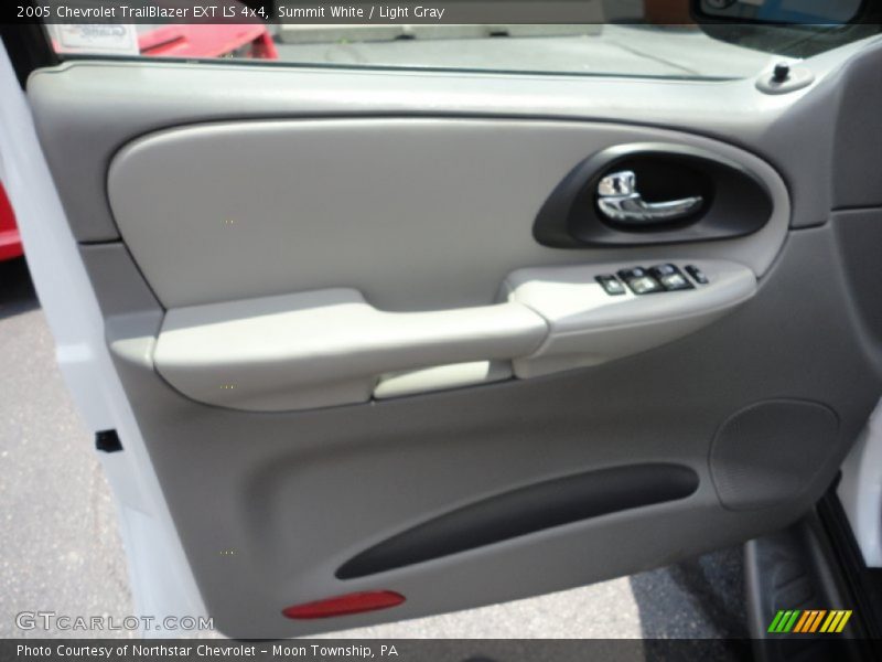 Summit White / Light Gray 2005 Chevrolet TrailBlazer EXT LS 4x4