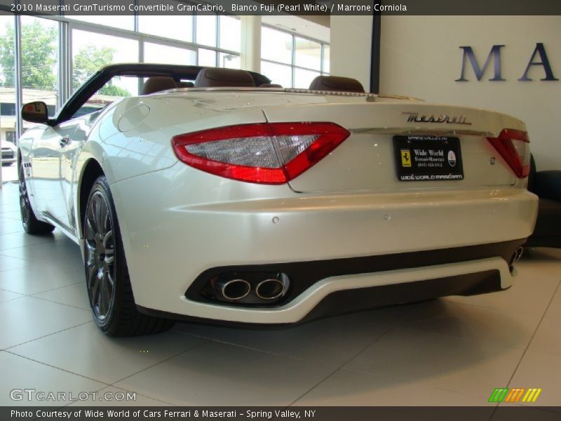 Bianco Fuji (Pearl White) / Marrone Corniola 2010 Maserati GranTurismo Convertible GranCabrio
