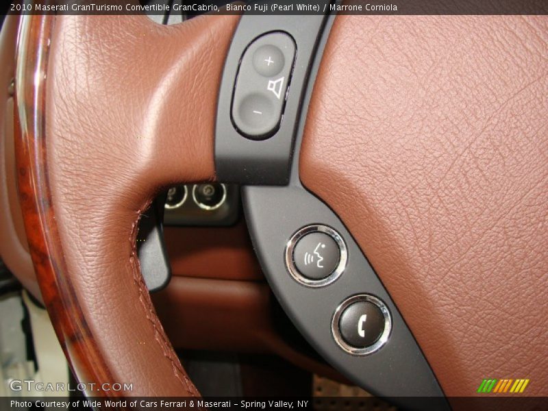 Controls of 2010 GranTurismo Convertible GranCabrio