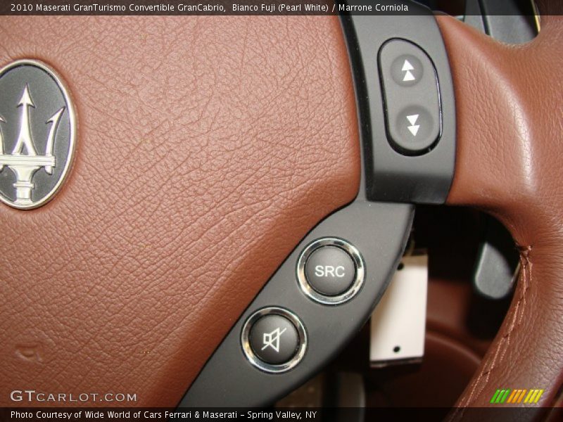 Controls of 2010 GranTurismo Convertible GranCabrio