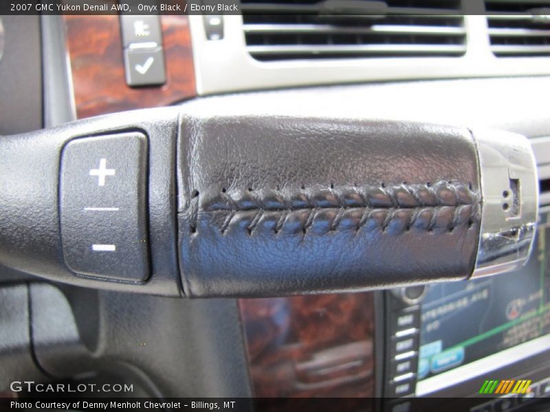 Onyx Black / Ebony Black 2007 GMC Yukon Denali AWD