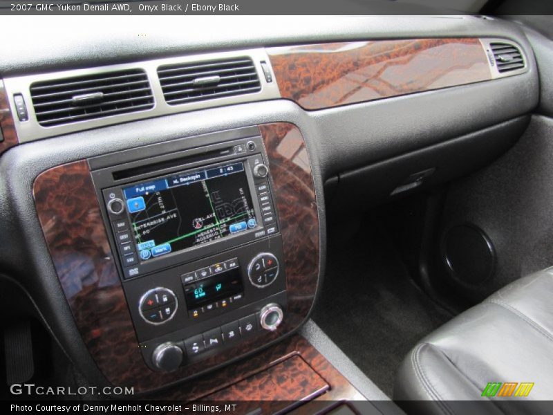 Onyx Black / Ebony Black 2007 GMC Yukon Denali AWD