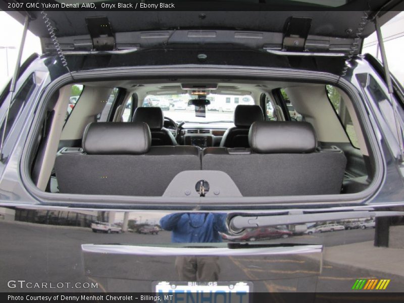 Onyx Black / Ebony Black 2007 GMC Yukon Denali AWD