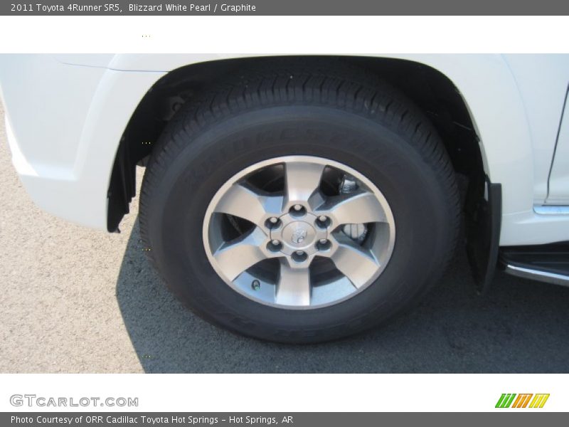Blizzard White Pearl / Graphite 2011 Toyota 4Runner SR5