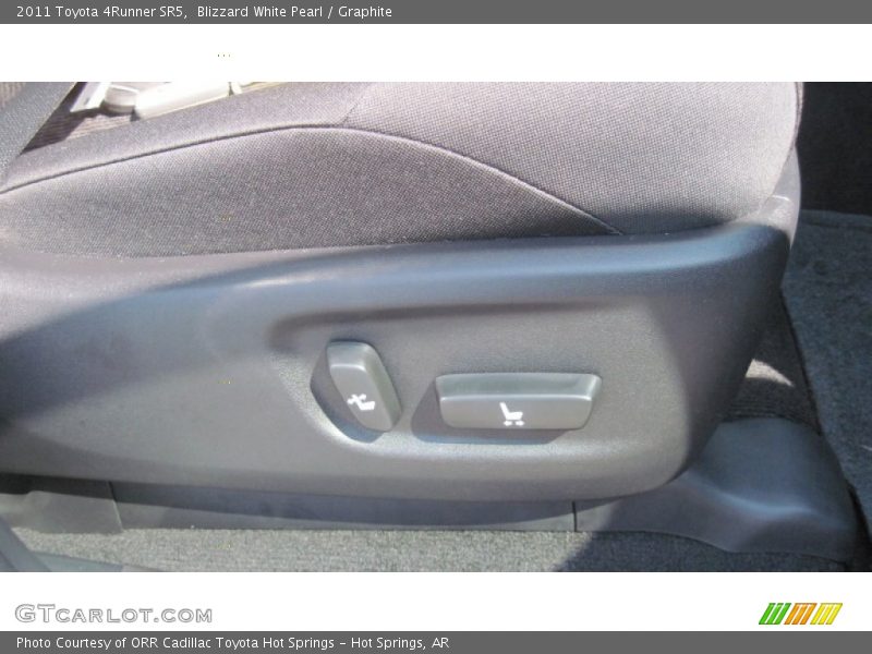 Blizzard White Pearl / Graphite 2011 Toyota 4Runner SR5