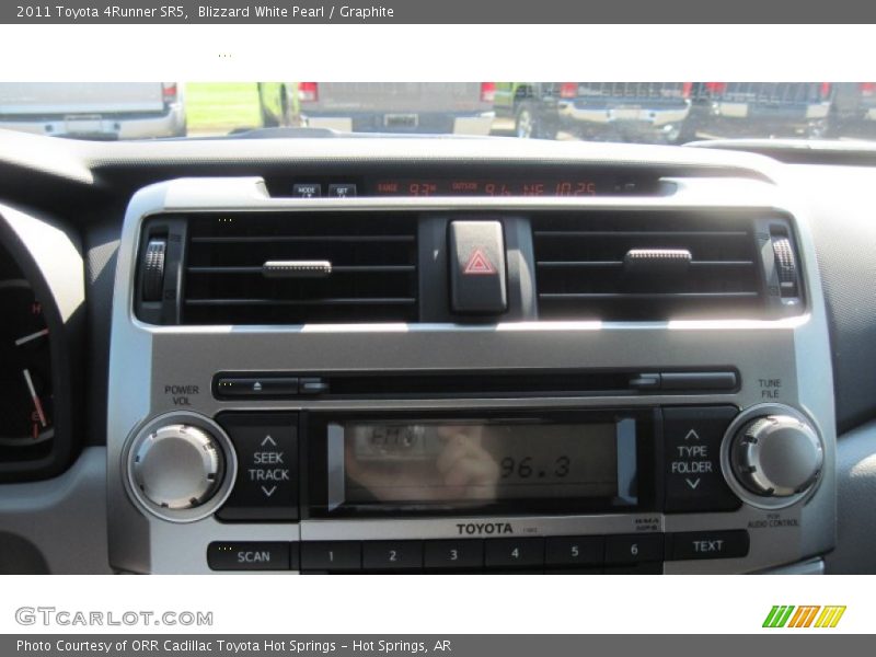 Blizzard White Pearl / Graphite 2011 Toyota 4Runner SR5