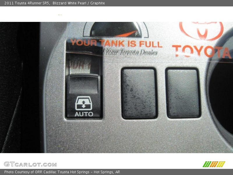 Blizzard White Pearl / Graphite 2011 Toyota 4Runner SR5