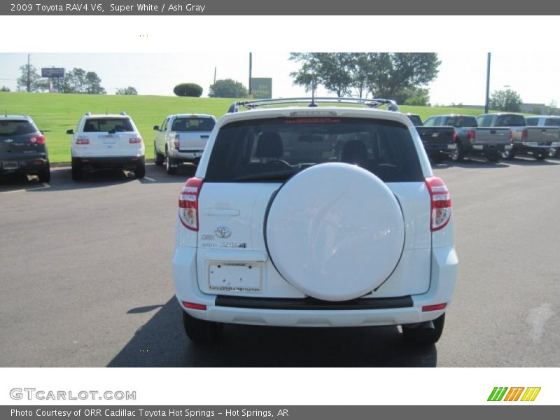 Super White / Ash Gray 2009 Toyota RAV4 V6
