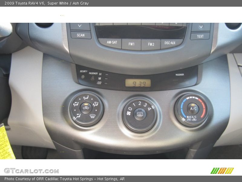 Super White / Ash Gray 2009 Toyota RAV4 V6