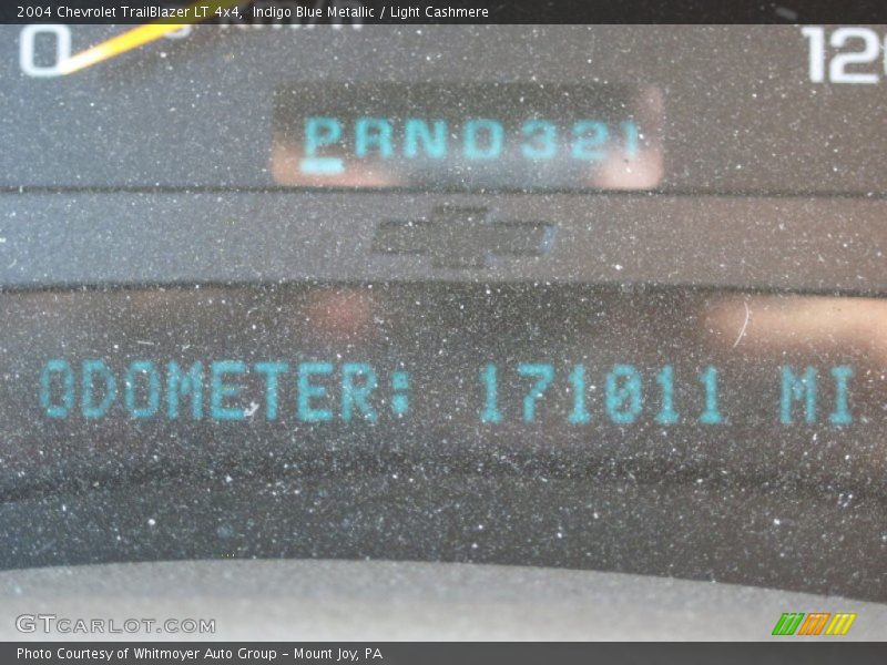 Indigo Blue Metallic / Light Cashmere 2004 Chevrolet TrailBlazer LT 4x4