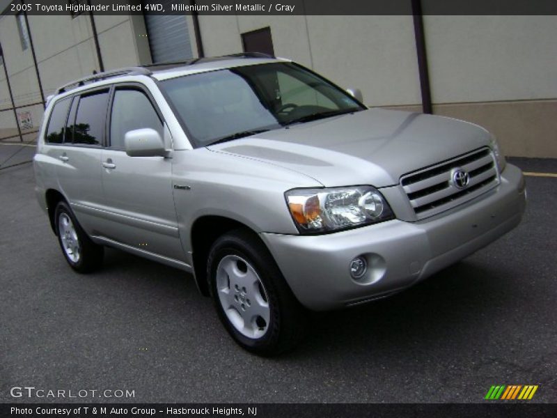 Millenium Silver Metallic / Gray 2005 Toyota Highlander Limited 4WD