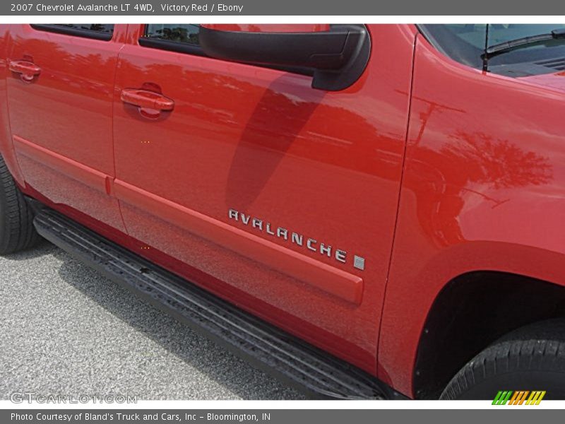 Victory Red / Ebony 2007 Chevrolet Avalanche LT 4WD
