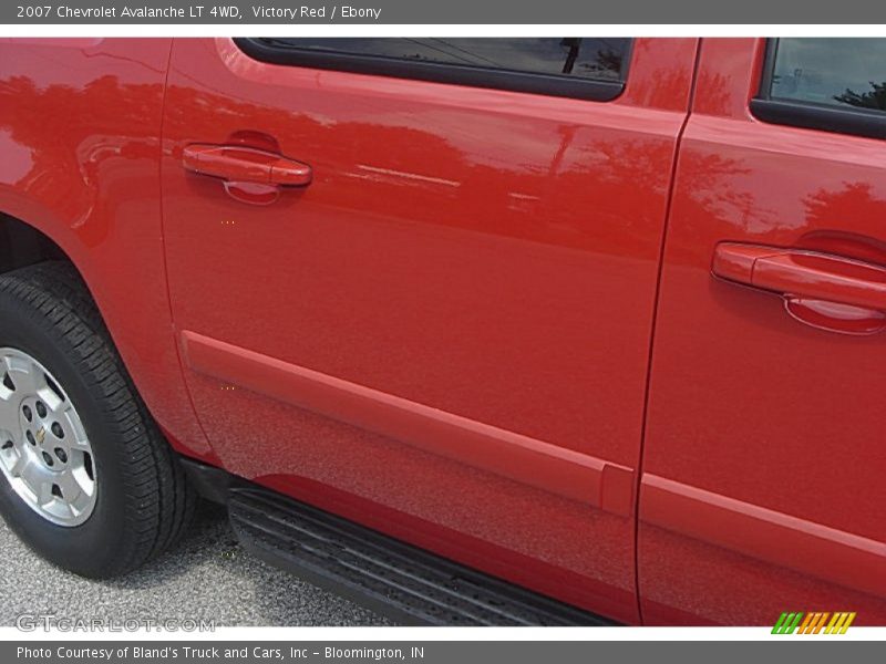 Victory Red / Ebony 2007 Chevrolet Avalanche LT 4WD